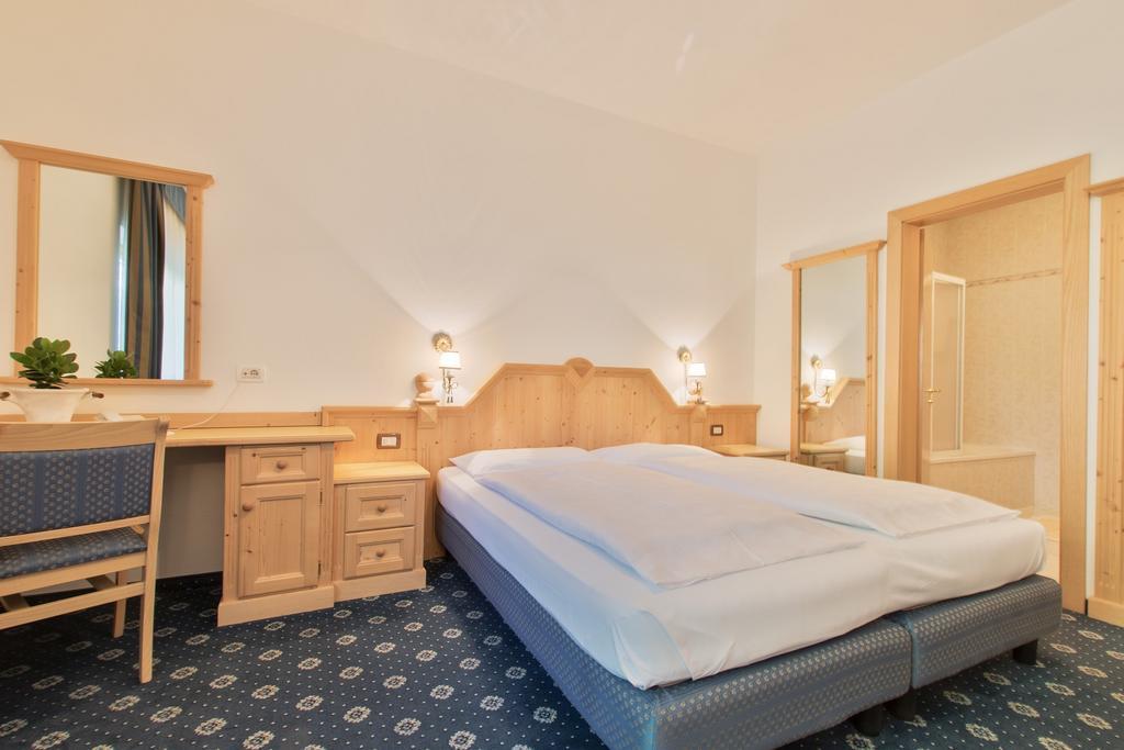 Aparthotel Garnì La Dorada Colfosco Camera foto