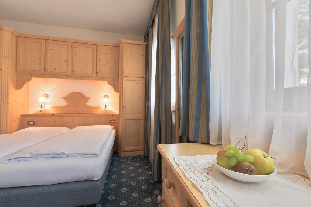 Aparthotel Garnì La Dorada Colfosco Camera foto